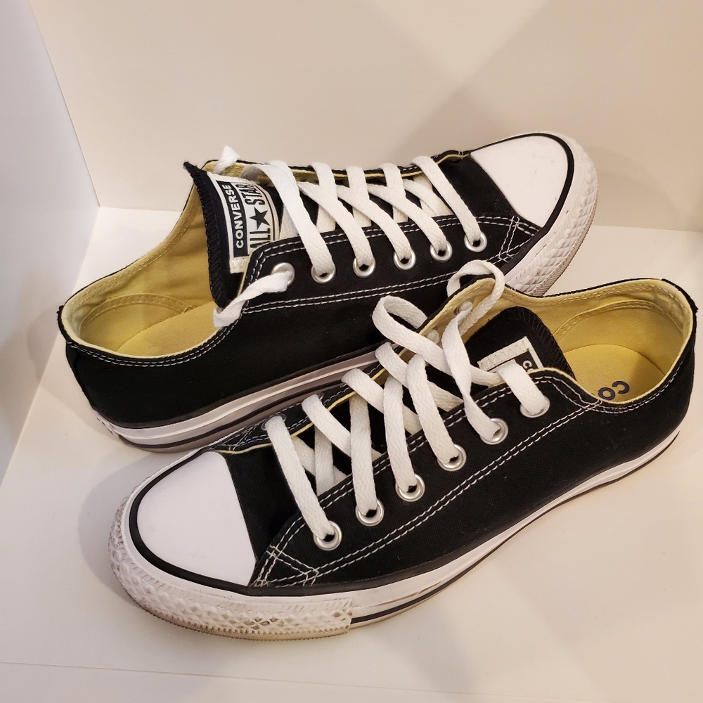 Converse Chuck Taylor All-Star Sneaker Womens 8 Black & White